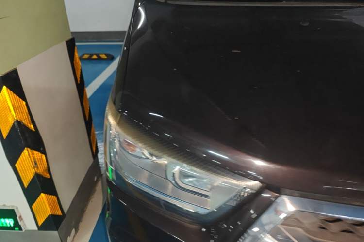 Used JAC Refine M4 2016 2.0L Manual Luxury Version Right Front Headlight