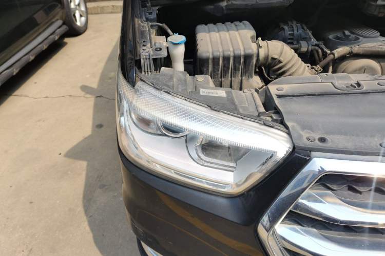Used JAC Refine M4 2016 2.0L Manual Comfort Edition Right Front Headlight