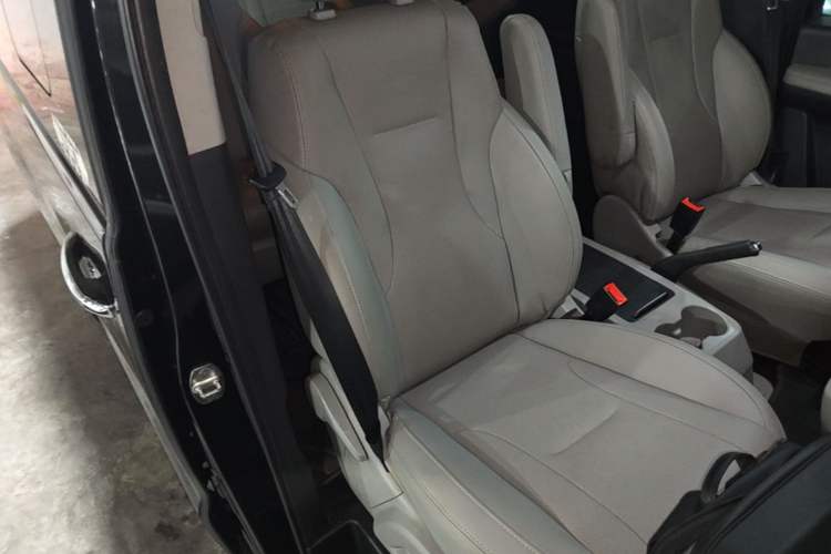 Used JAC Refine M4 2016 2.0L Manual Luxury Smart Version Right Front Seat