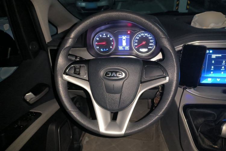 Used JAC Refine M4 2016 2.0L Manual Comfort Edition Steering Wheel