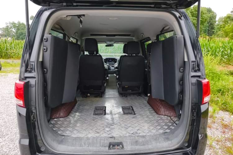 Used JAC Refine M4 2016 2.0L Manual Luxury Version Trunk