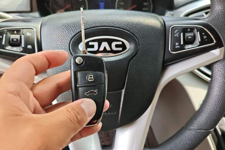 Used JAC Refine M4 2016 2.0L Manual Luxury Version Vehicle Key