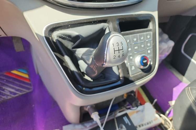 Used JAC Refine M4 2016 2.0L Manual Luxury Version Gear Lever