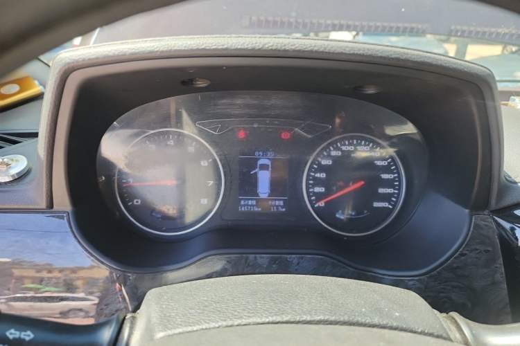 Used JAC Refine M4 2016 2.0L Manual Luxury Version Instrument Cluster