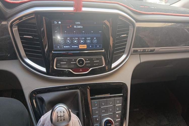 Used JAC Refine M4 2016 2.0L Manual Comfort Edition Audio And AC Panel