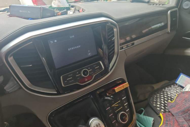 Used JAC Refine M4 2016 2.0L Manual Luxury Version Audio And AC Panel