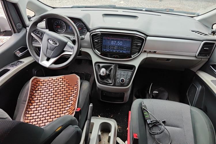 Used JAC Refine M4 2016 2.0L Manual Comfort Edition Center Console