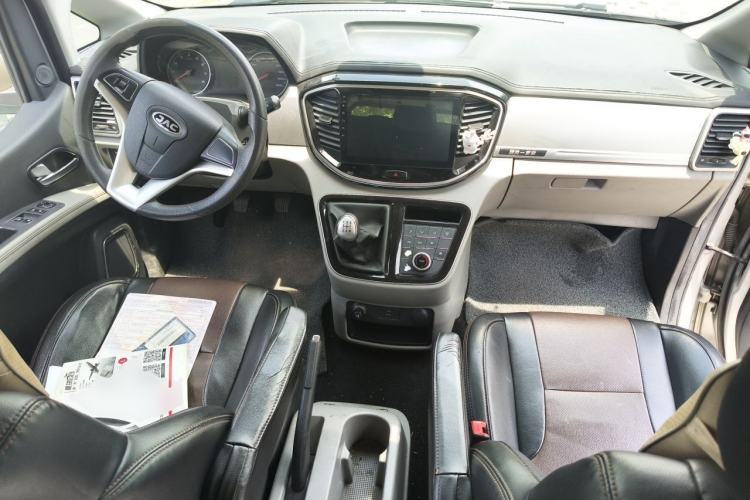 Used JAC Refine M4 2016 2.0L Manual Comfort Edition Center Console
