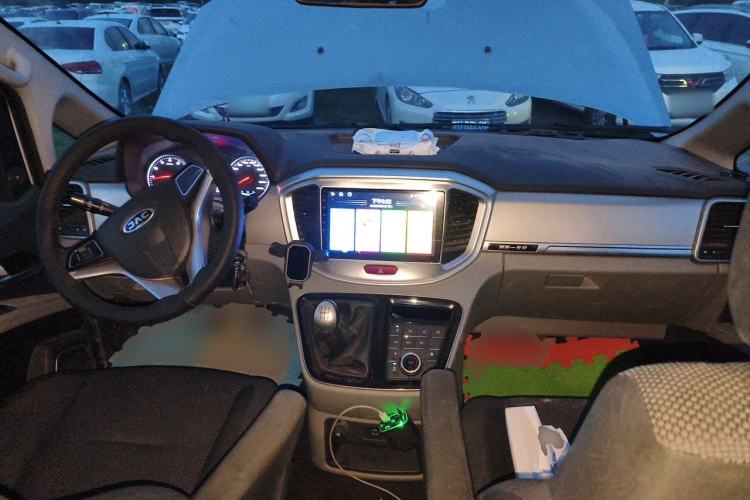 Used JAC Refine M4 2016 2.0L Manual Comfort Edition Center Console