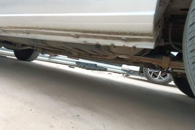 Used JAC Refine M4 2016 2.0L Manual Comfort Edition Chassis Rear Left