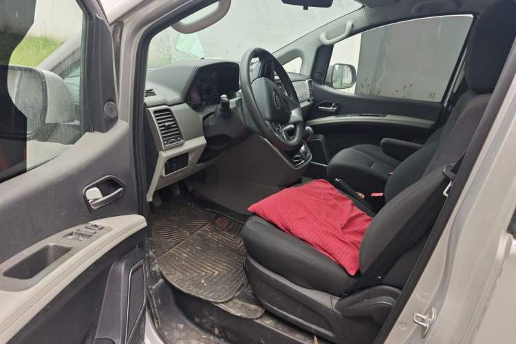 Used JAC Refine M4 2016 2.0L Manual Comfort Edition Driver Seat