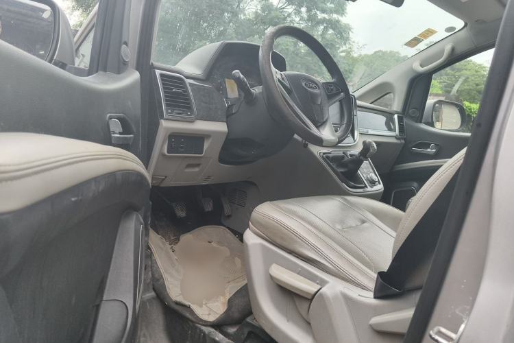 Used JAC Refine M4 2016 2.0L Manual Luxury Smart Version Driver Seat