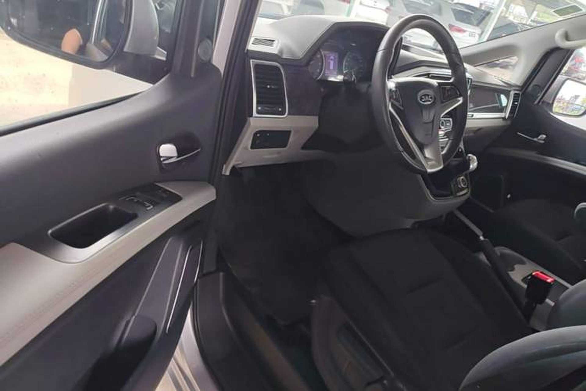 Used JAC Refine M4 2016 2.0L Manual Luxury Version Driver Seat