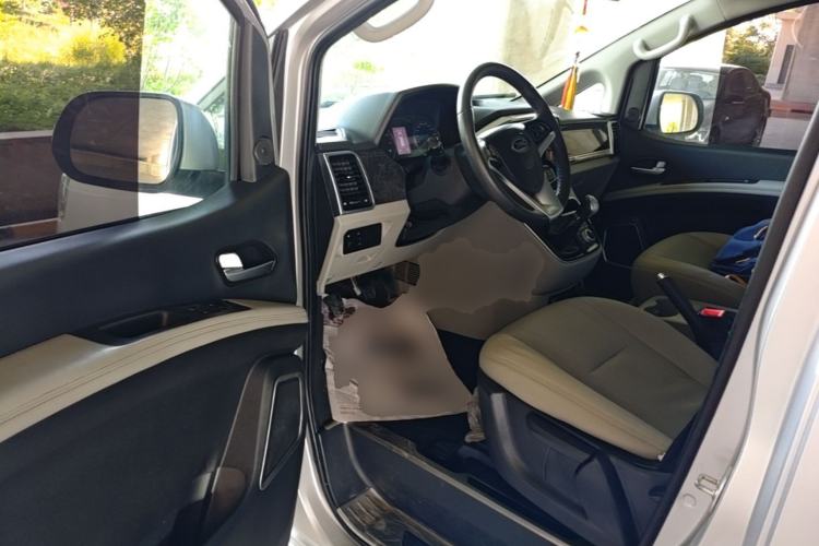 Used JAC Refine M4 2016 2.0L Manual Luxury Version Driver Seat