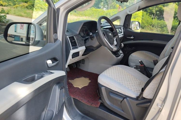 Used JAC Refine M4 2016 2.0L Manual Luxury Version Driver Seat