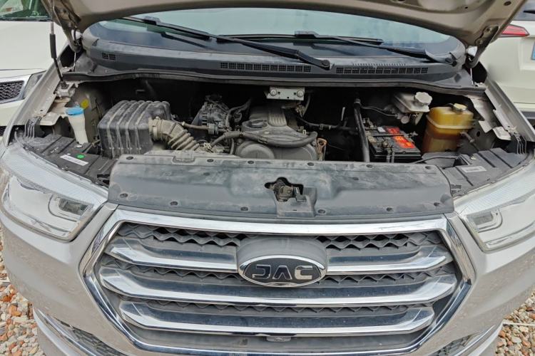 Used JAC Refine M4 2016 2.0L Manual Comfort Edition Engine Bay