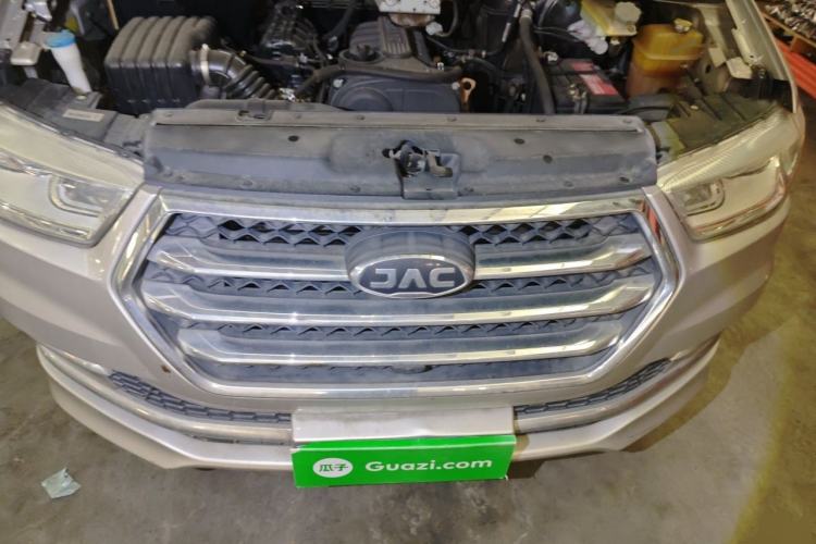 Used JAC Refine M4 2016 2.0L Manual Luxury Version Engine Bay