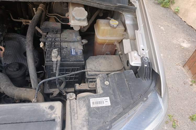 Used JAC Refine M4 2016 2.0L Manual Comfort Edition Engine Bay Left