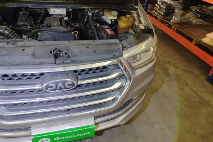 Used JAC Refine M4 2016 2.0L Manual Luxury Version Engine Bay Left