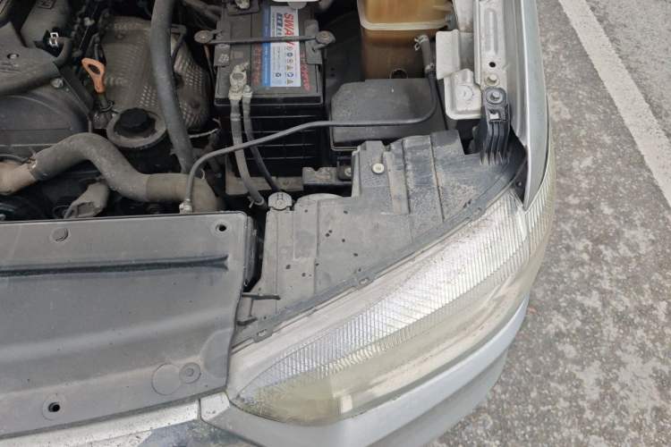 Used JAC Refine M4 2016 2.0L Manual Comfort Edition Engine Bay Left
