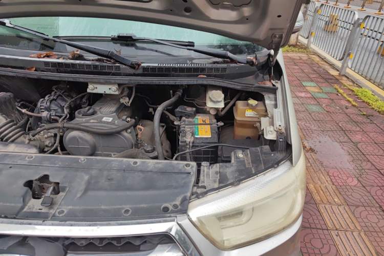 Used JAC Refine M4 2016 2.0L Manual Comfort Edition Engine Bay Left