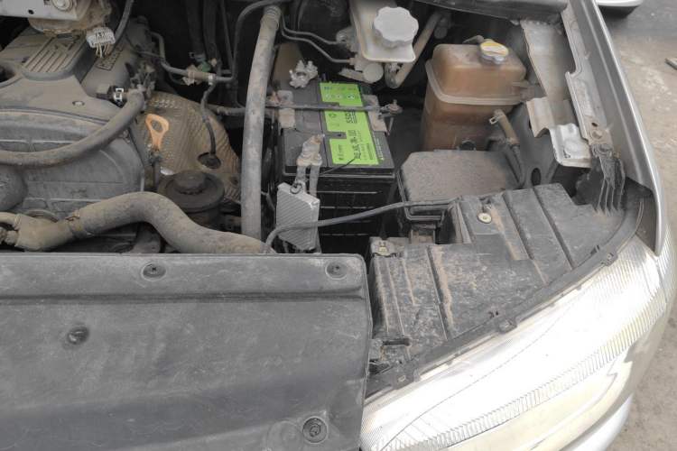 Used JAC Refine M4 2016 2.0L Manual Comfort Edition Engine Bay Left