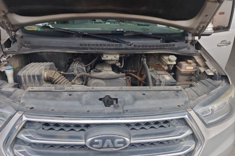 Used JAC Refine M4 2016 2.0L Manual Luxury Version Engine Bay