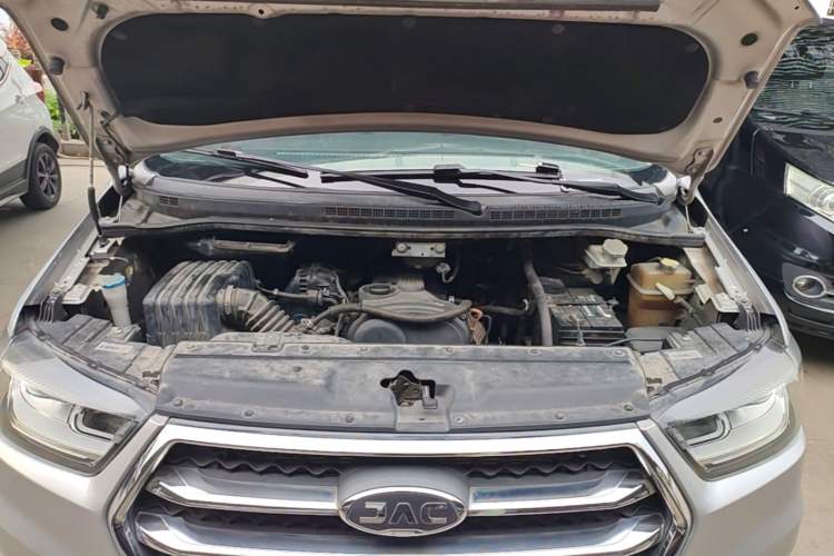 Used JAC Refine M4 2016 2.0L Manual Luxury Version Engine Bay
