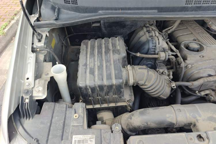 Used JAC Refine M4 2016 2.0L Manual Luxury Version Engine Bay Right