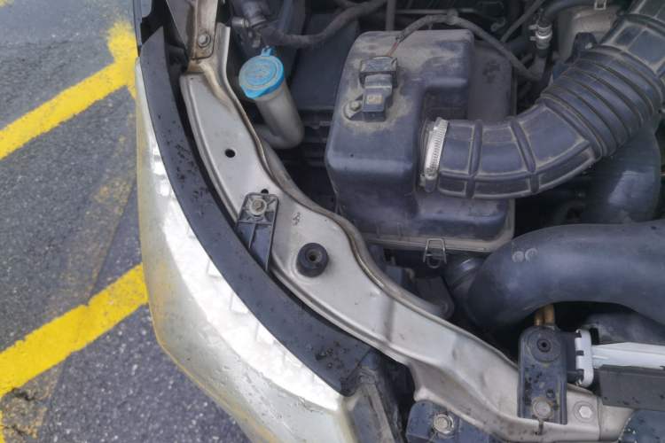 Used JAC Refine M4  Engine Bay Right