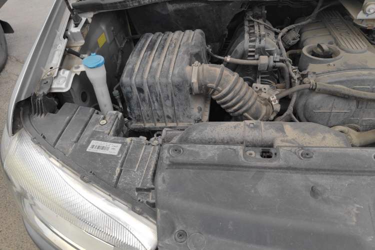 Used JAC Refine M4 2016 2.0L Manual Comfort Edition Engine Bay Right