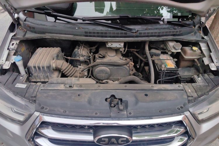 Used JAC Refine M4 2016 2.0L Manual Luxury Version Engine Bay