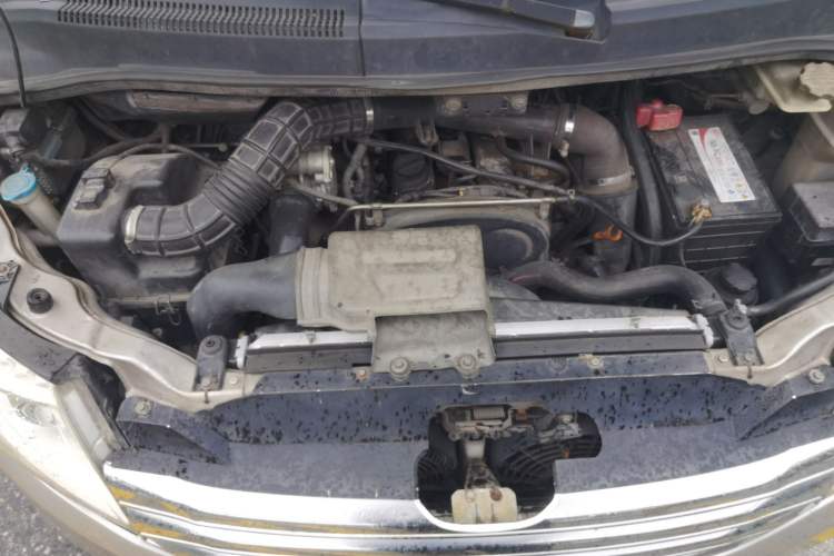 Used JAC Refine M4  Engine Bay