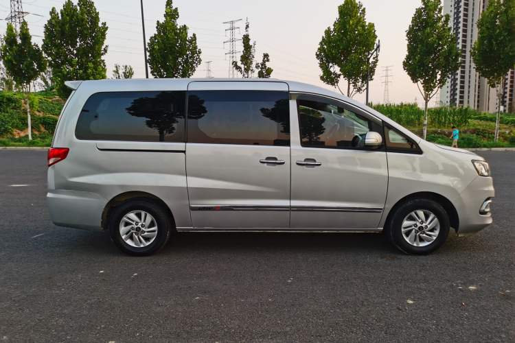 Used JAC Refine M4 2016 2.0L Manual Luxury Version Exterior 2