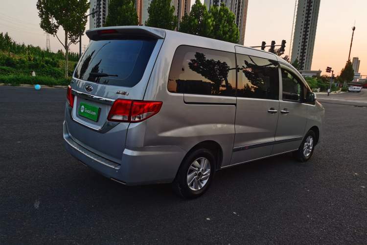 Used JAC Refine M4 2016 2.0L Manual Luxury Version Exterior 3