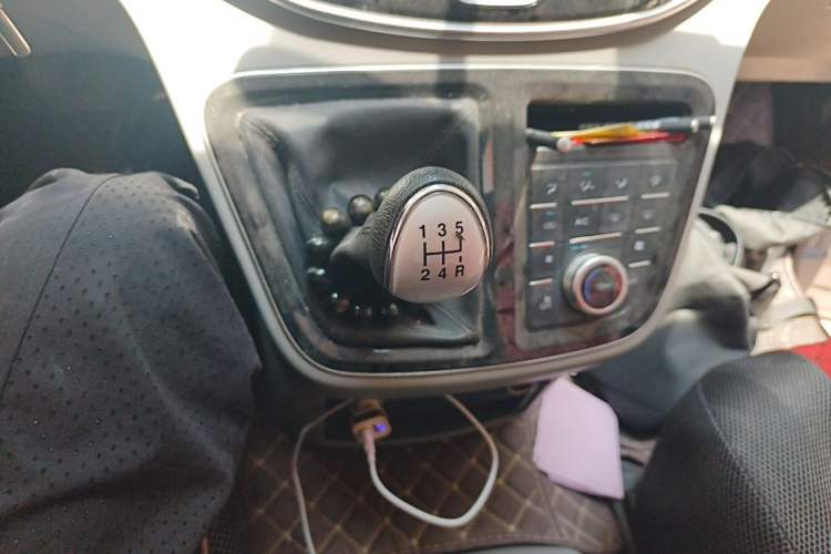 Used JAC Refine M4 2016 2.0L Manual Luxury Version Gear Lever