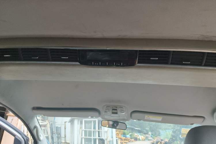 Used JAC Refine M4 2016 2.0L Manual Luxury Smart Version Headliner