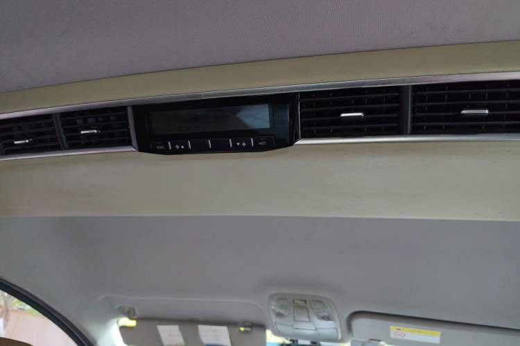 Used JAC Refine M4 2016 2.0L Manual Luxury Version Headliner
