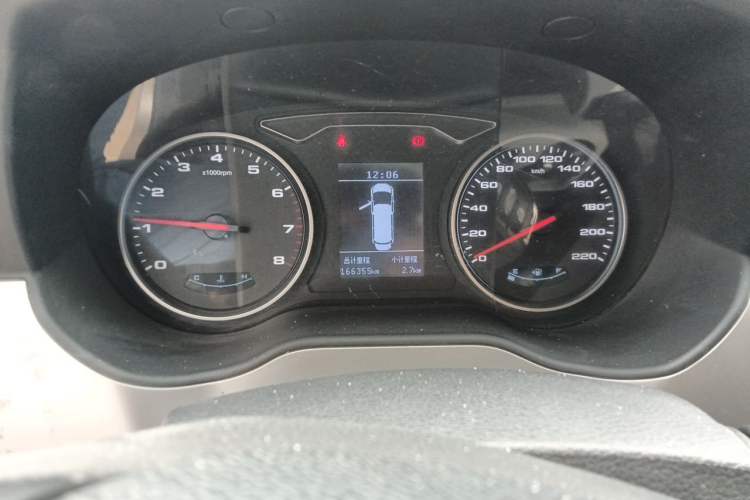 Used JAC Refine M4 2016 2.0L Manual Comfort Edition Instrument Cluster