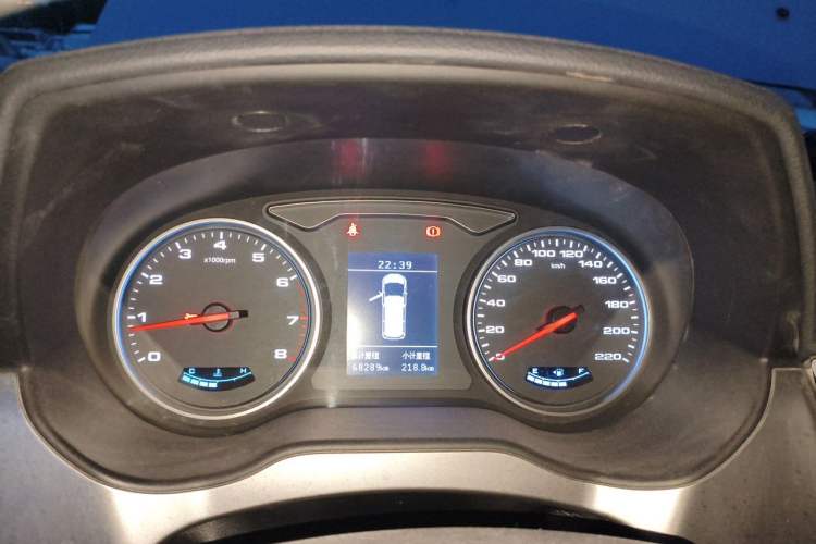 Used JAC Refine M4 2016 2.0L Manual Comfort Edition Instrument Cluster