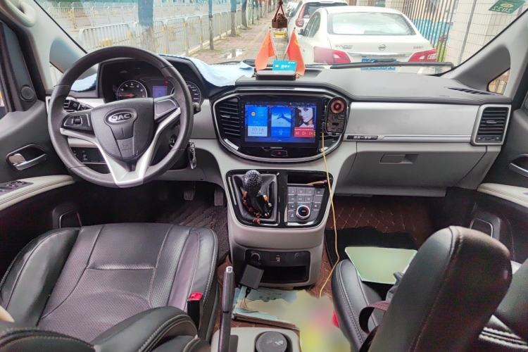 Used JAC Refine M4 2016 2.0L Manual Comfort Edition Interior 2