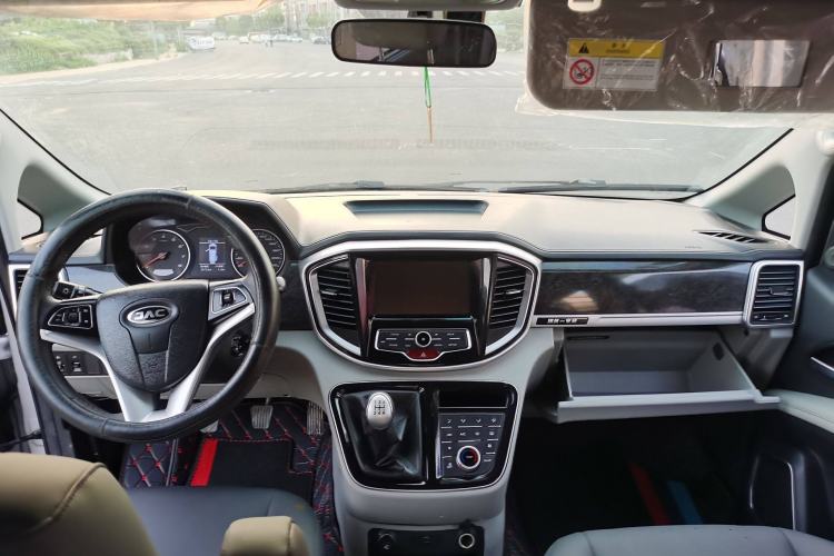 Used JAC Refine M4 2016 2.0L Manual Luxury Version Interior 3
