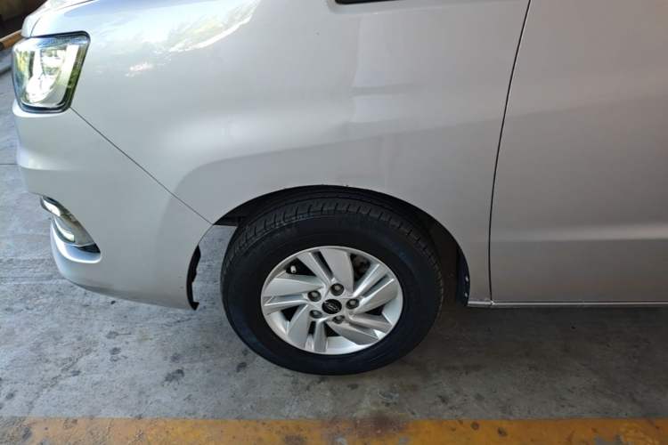 Used JAC Refine M4 2016 2.0L Manual Luxury Version Left Front Wheel Hub