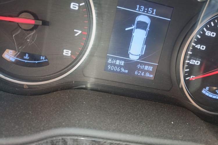 Used JAC Refine M4 2016 2.0L Manual Comfort Edition Odometer Close Up