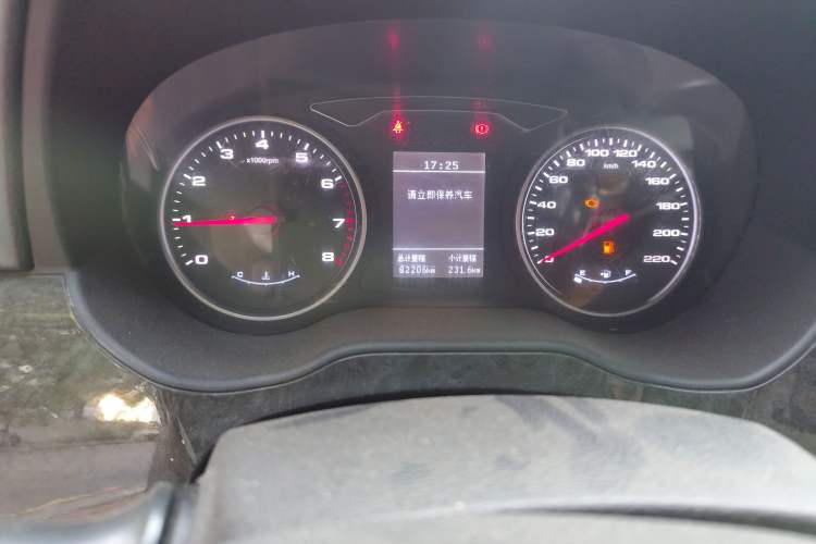 Used JAC Refine M4 2016 2.0L Manual Luxury Version Odometer Close Up