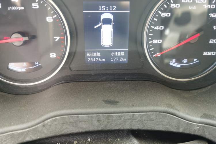 Used JAC Refine M4 2016 2.0L Manual Luxury Version Odometer Close Up