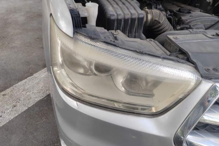 Used JAC Refine M4 2016 2.0L Manual Comfort Edition Right Front Headlight