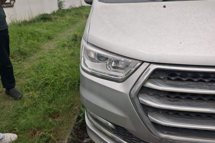 Used JAC Refine M4 2016 2.0L Manual Comfort Edition Right Front Headlight