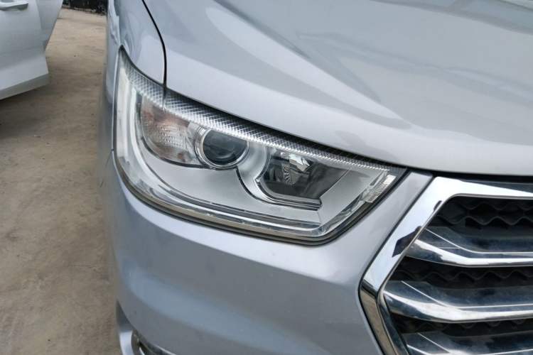 Used JAC Refine M4 2016 2.0L Manual Comfort Edition Right Front Headlight