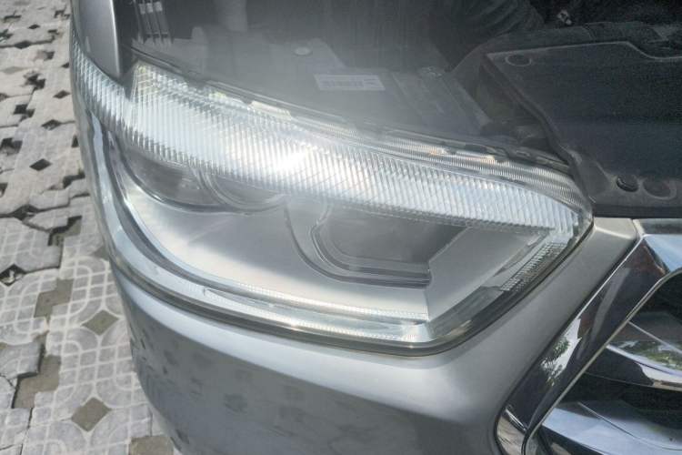 Used JAC Refine M4 2016 2.0L Manual Comfort Edition Right Front Headlight